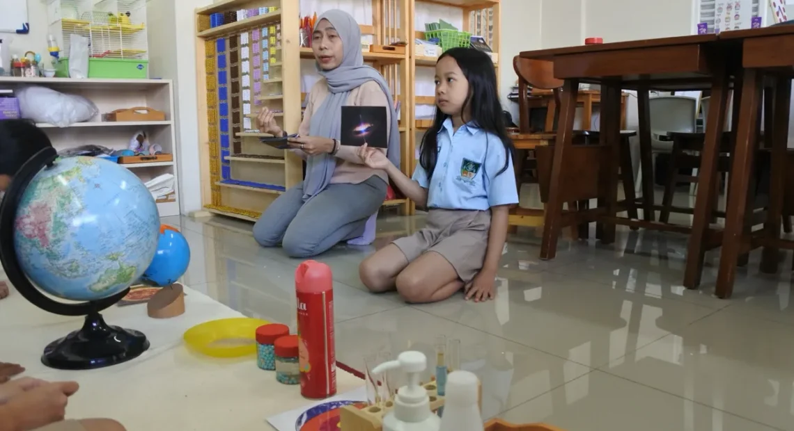 Dari Ruang Kelas ke Panggung Dunia: Membekali Anak untuk Masa Depan di Hari Populasi Sedunia