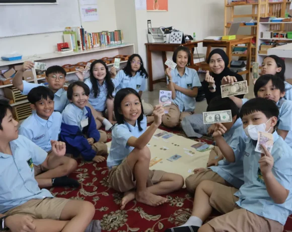 Akar yang Menumbuhkan, Rumah yang Menenangkan