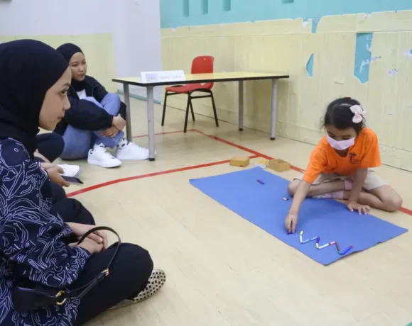 🏆 Bahaya Pujian "Anak Pintar!" vs "Validasi"